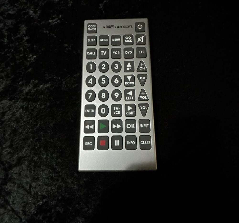 Emerson Jumbo Universal Remote Control Big Button TV VCR DVD SAT Cable